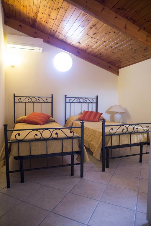 Appartamento Villa Degli Ulivi Sant'Agnello Habitación foto